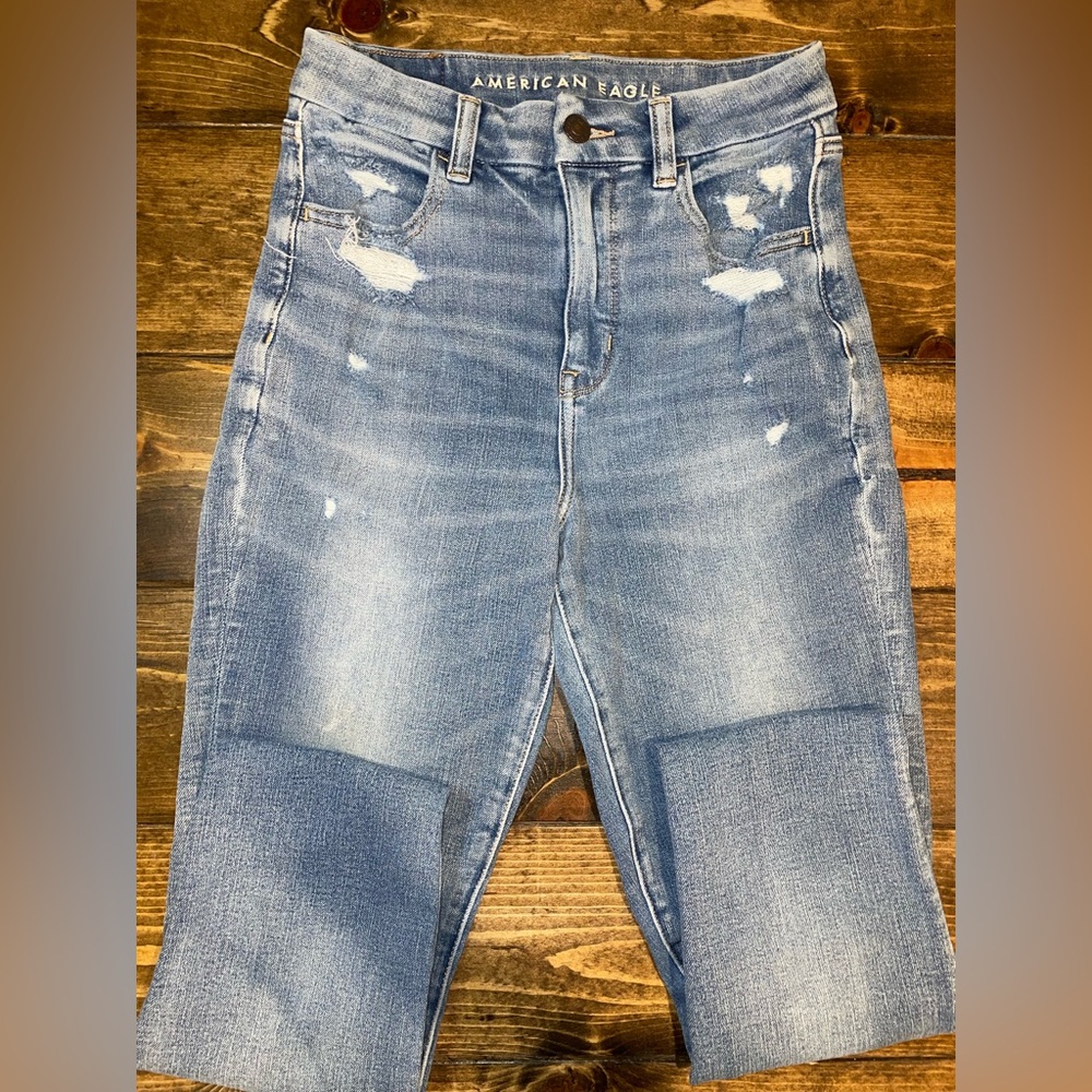 American Eagle size 2 jeans.